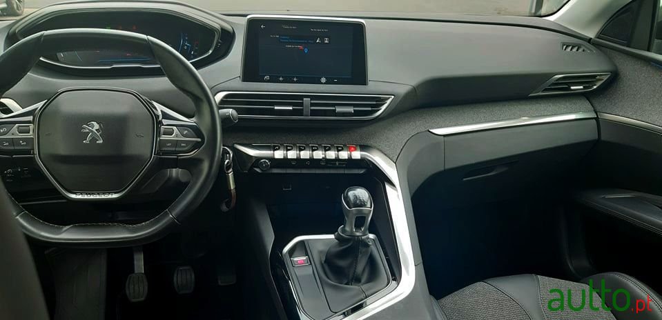 2017' Peugeot 3008 photo #5