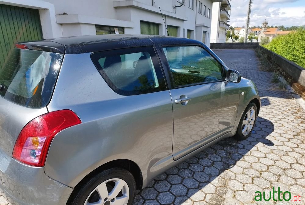 2008' Suzuki Swift 1.3 Ddis Glx photo #3