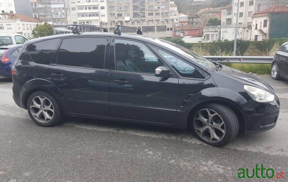 2008' Ford S-Max photo #3