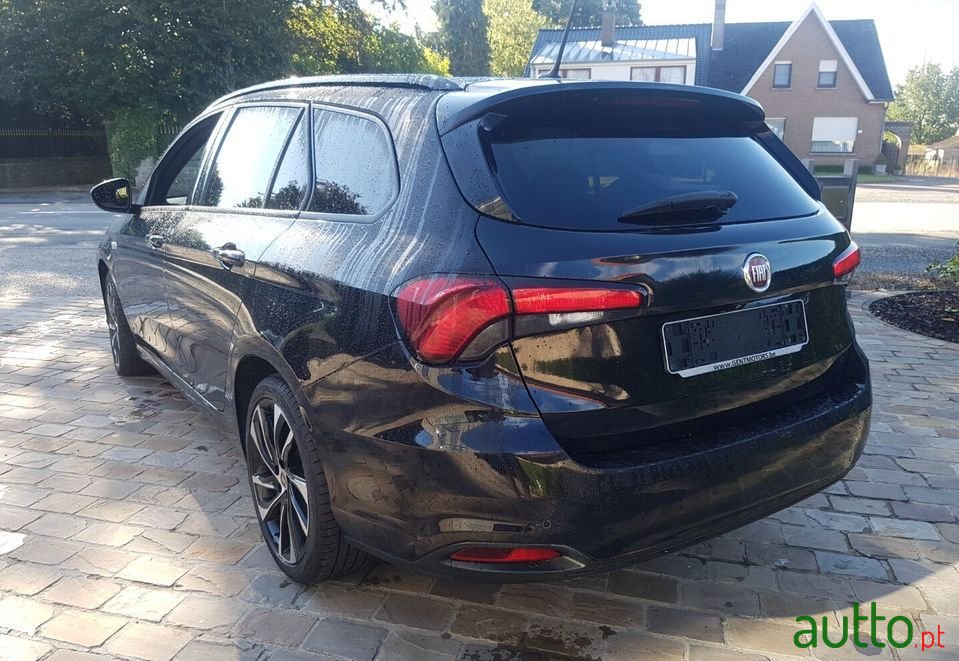 2019' Fiat Tipo Station Wagon photo #4