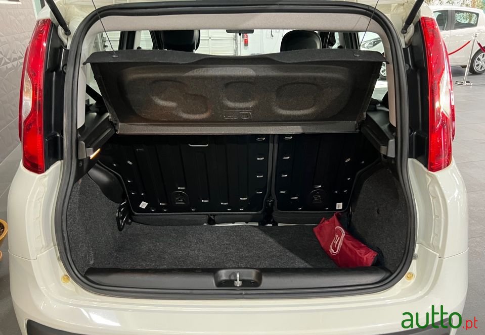 2018' Fiat Panda photo #5