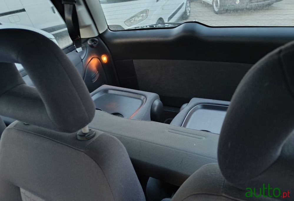 2003' SEAT Alhambra 1.9 Tdi Signo photo #4