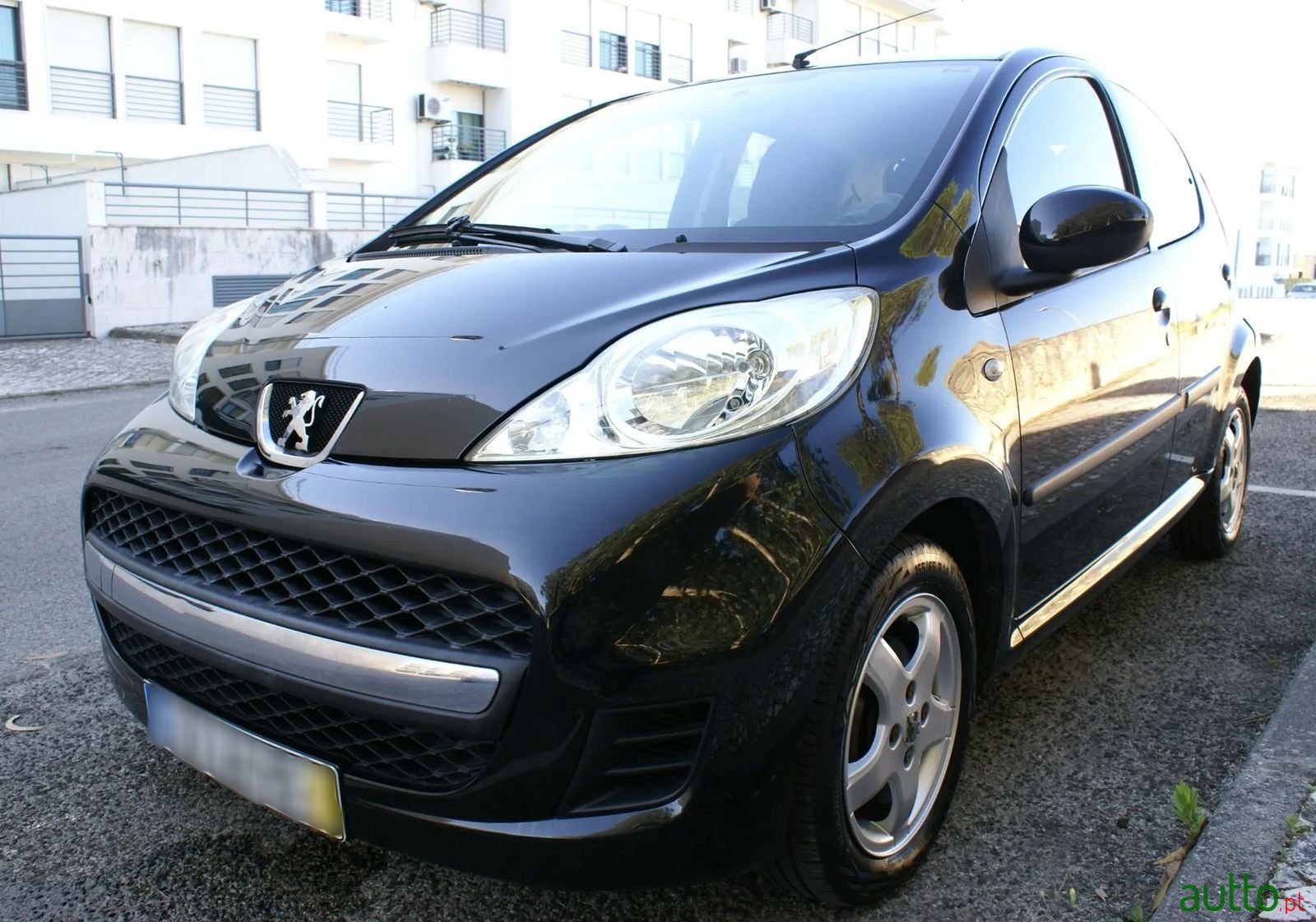 2010' Peugeot 107 photo #1