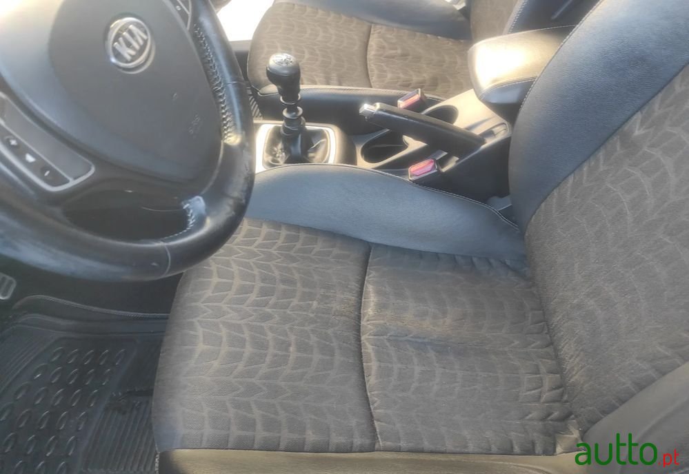 2009' Kia Ceed Sw photo #6