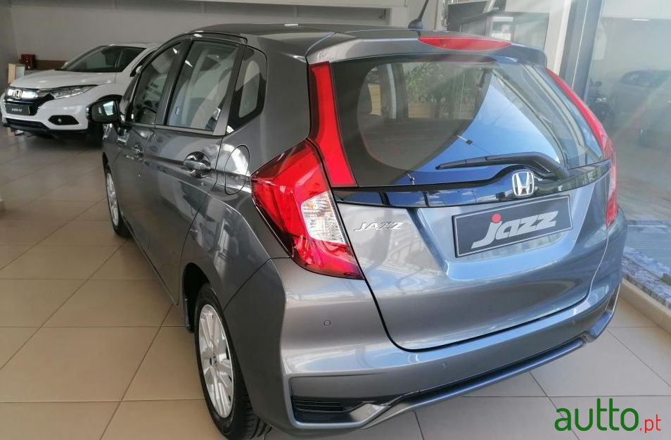 2020' Honda Jazz photo #3