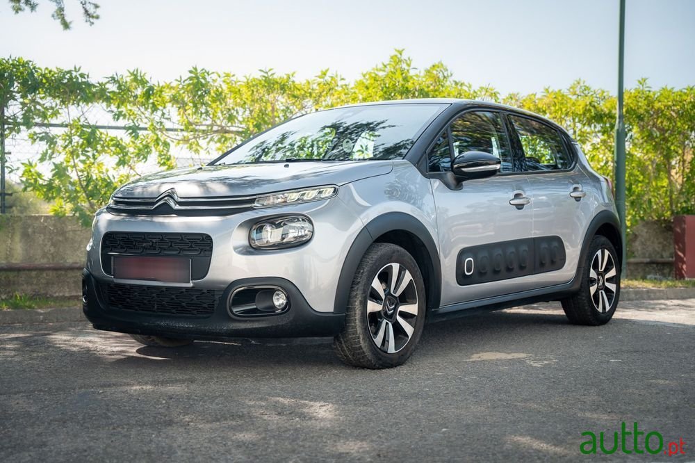 2020' Citroen C3 1.2 Puretech Shine Eat6 photo #1