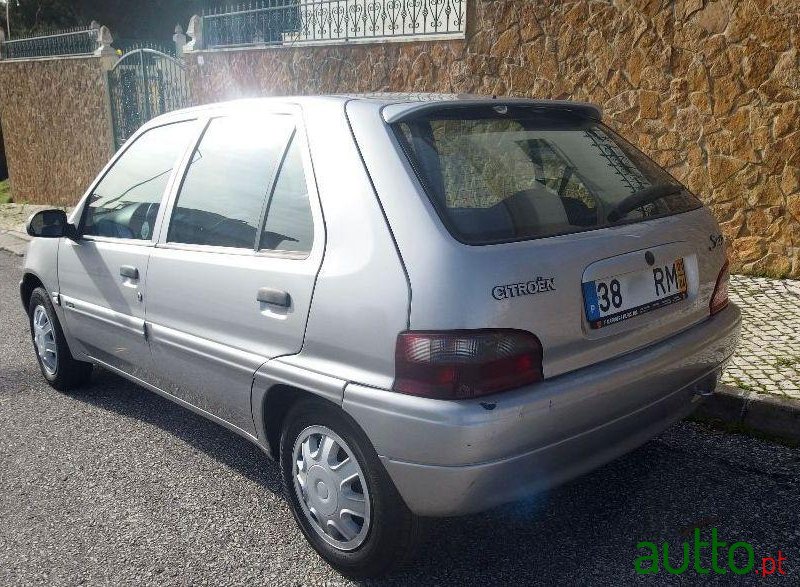 2001' Citroen Saxo 1.1 Sx photo #3