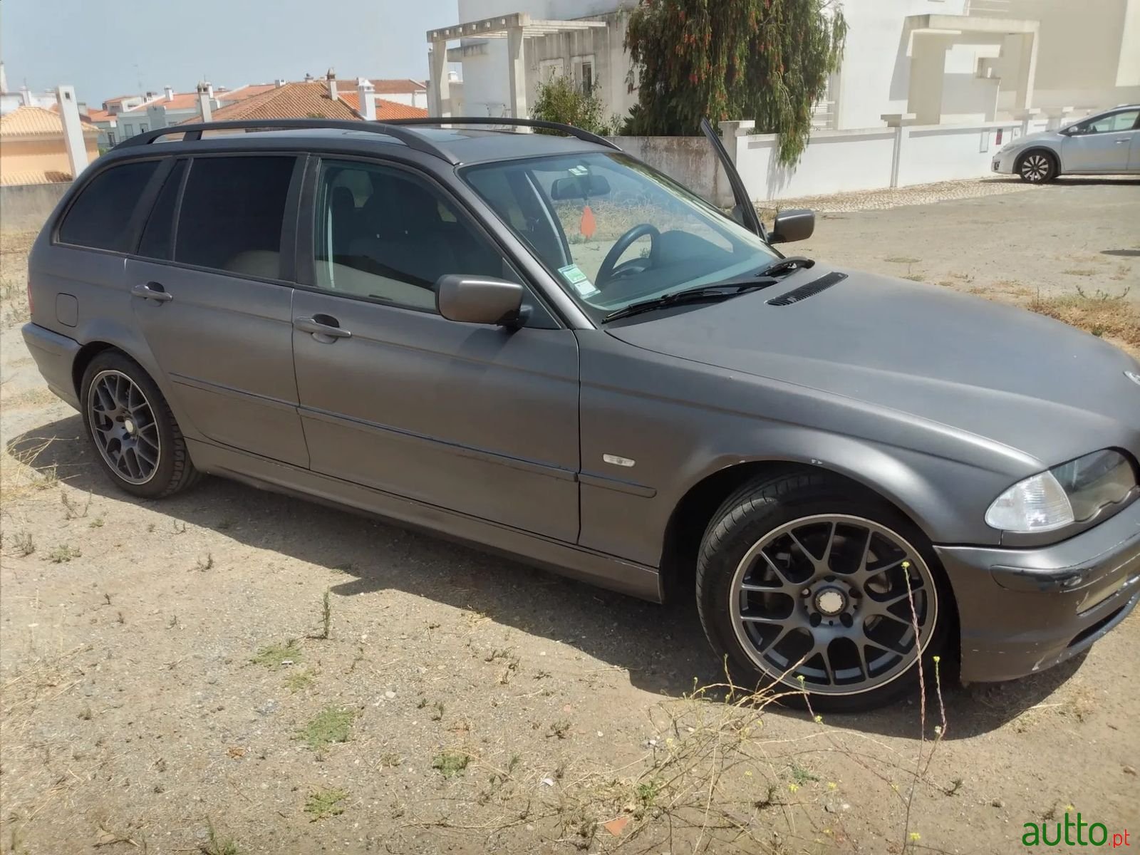 2000' BMW 320 photo #1