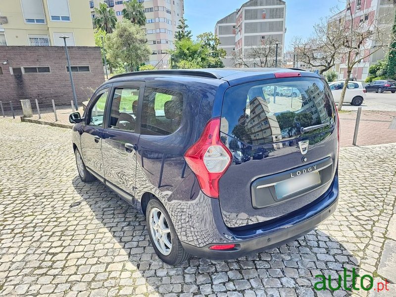 2018' Dacia Lodgy photo #4