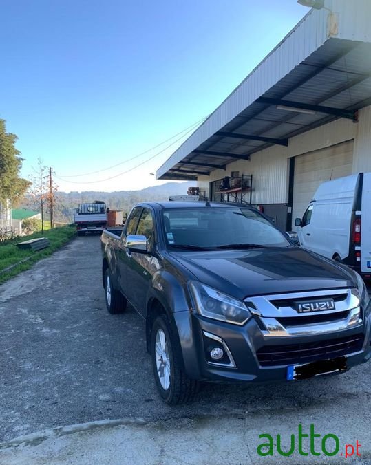 2019' Isuzu D-Max photo #2
