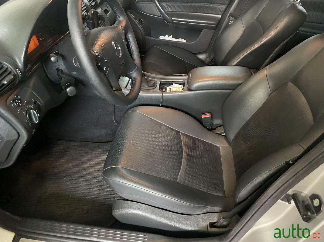 2002' Mercedes-Benz C-220 photo #6