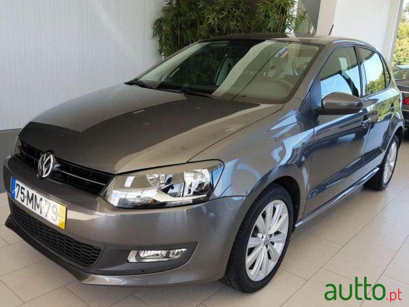 2011' Volkswagen Polo 1.2 Tdi Confortline photo #2