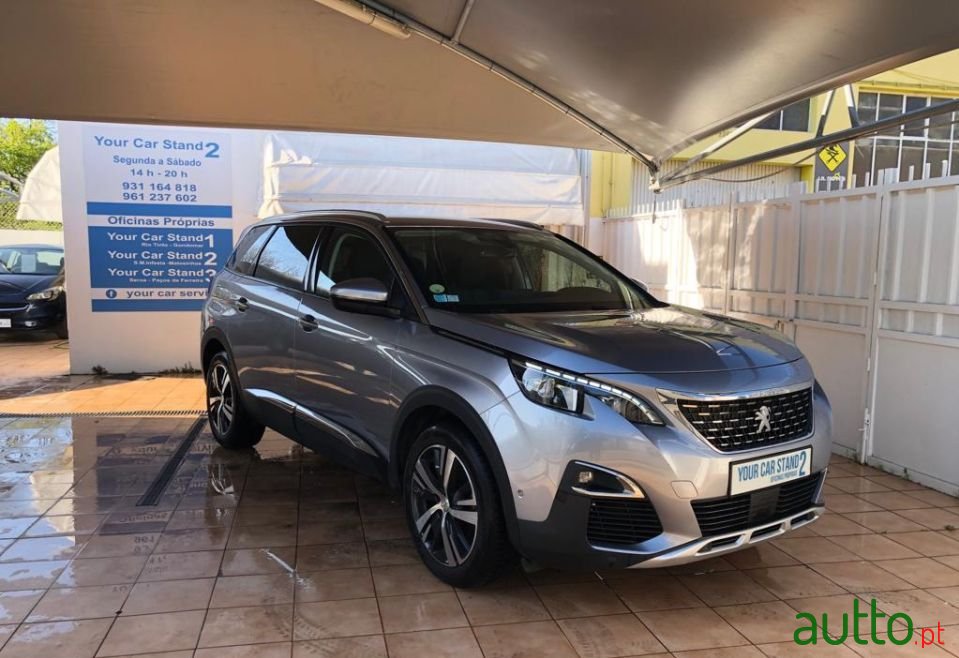 2018' Peugeot 5008 photo #1