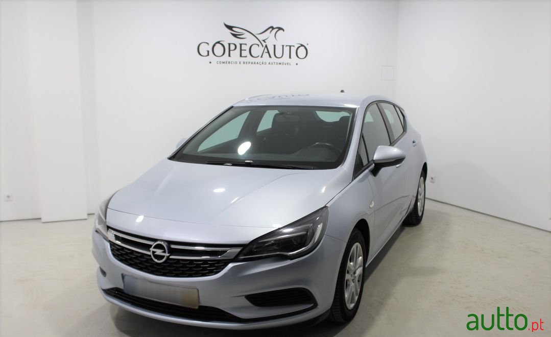 2017' Opel Astra photo #1