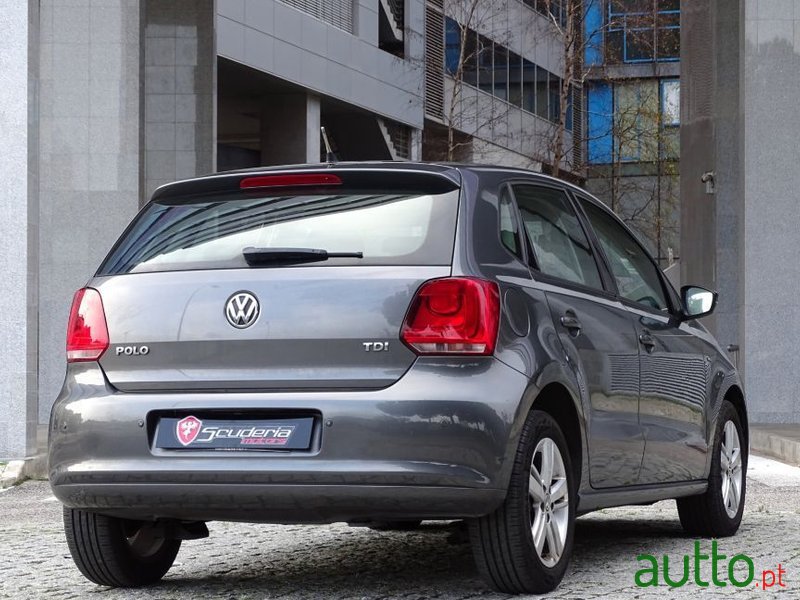 2013' Volkswagen Polo photo #3