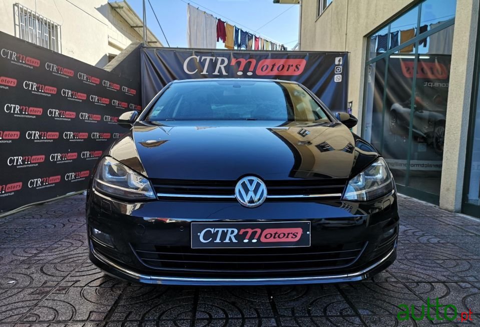 2015' Volkswagen Golf photo #2