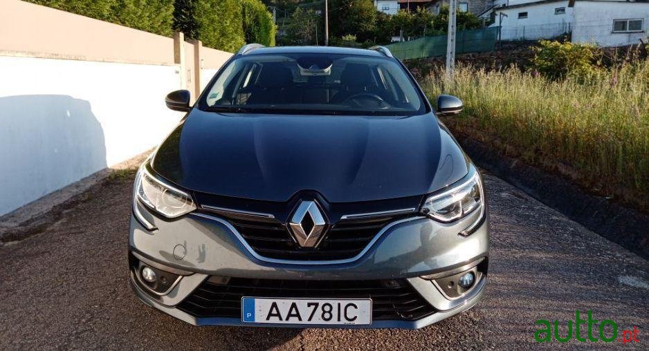 2018' Renault Megane Sport Tourer photo #3