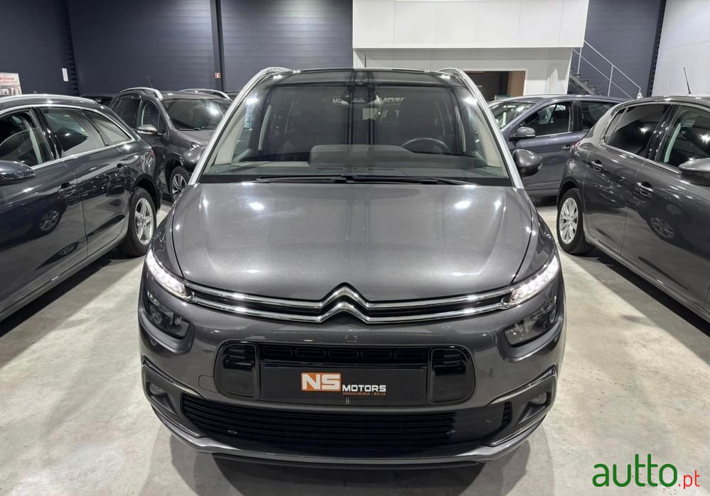 2019' Citroen Grand C4 SpaceTourer photo #3