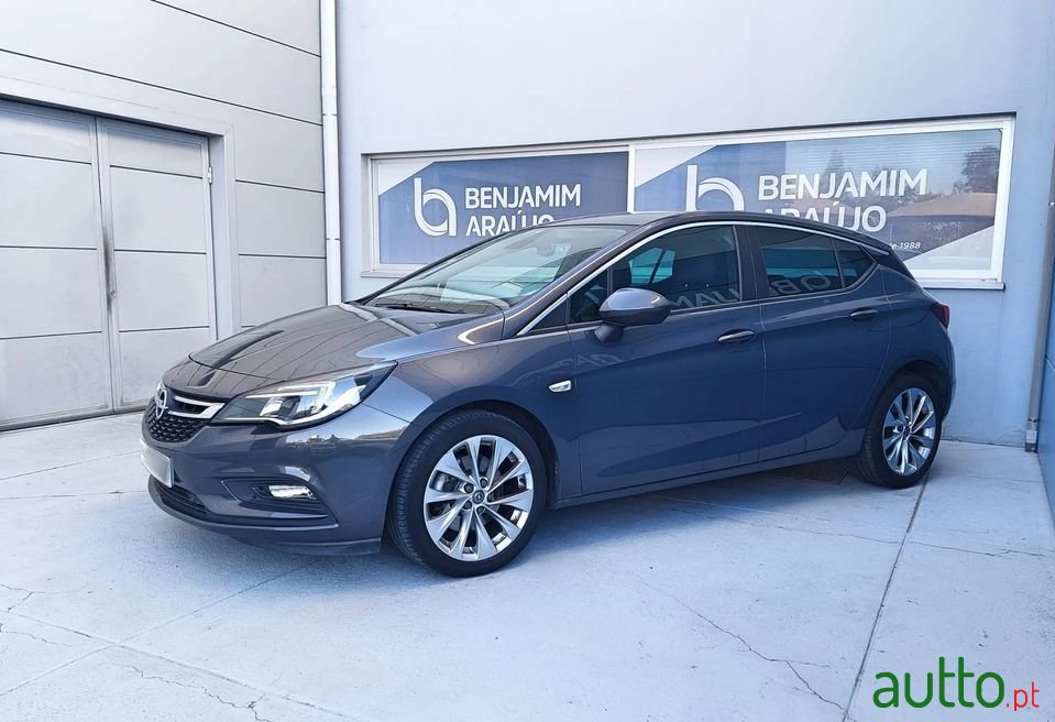 2016' Opel Astra photo #4