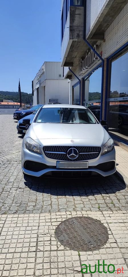 2013' Mercedes-Benz A 180 photo #2