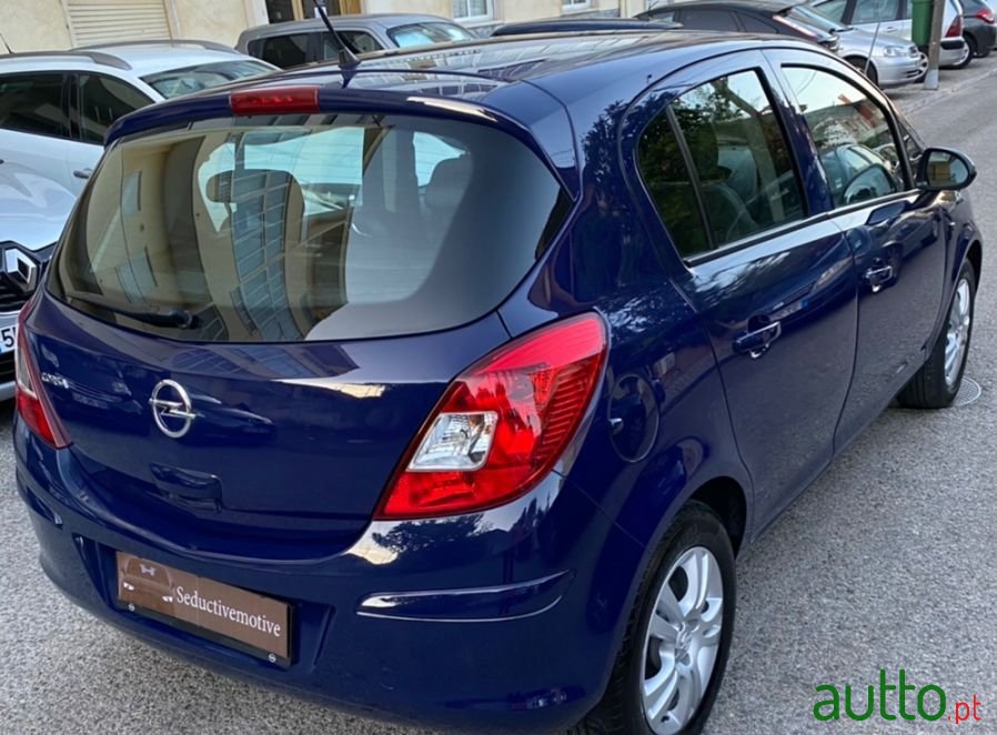 2014' Opel Corsa photo #5