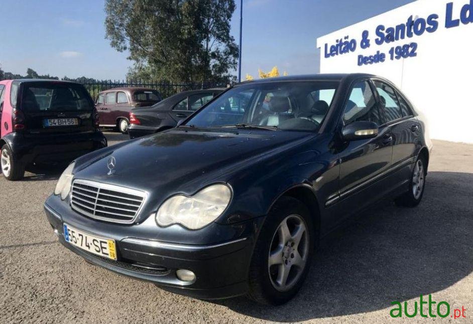 2001' Mercedes-Benz C-220 Cdi Avantgarde photo #1