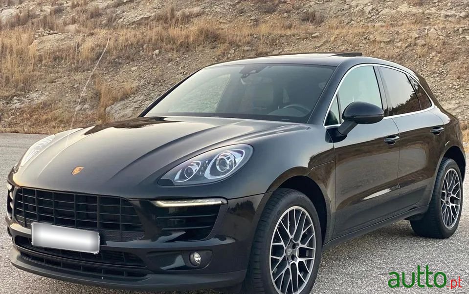 2017' Porsche Macan S photo #2