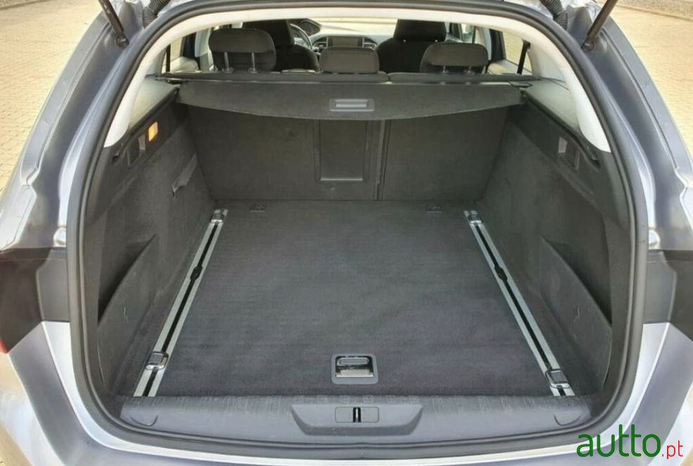 2015' Peugeot 308 Sw photo #6