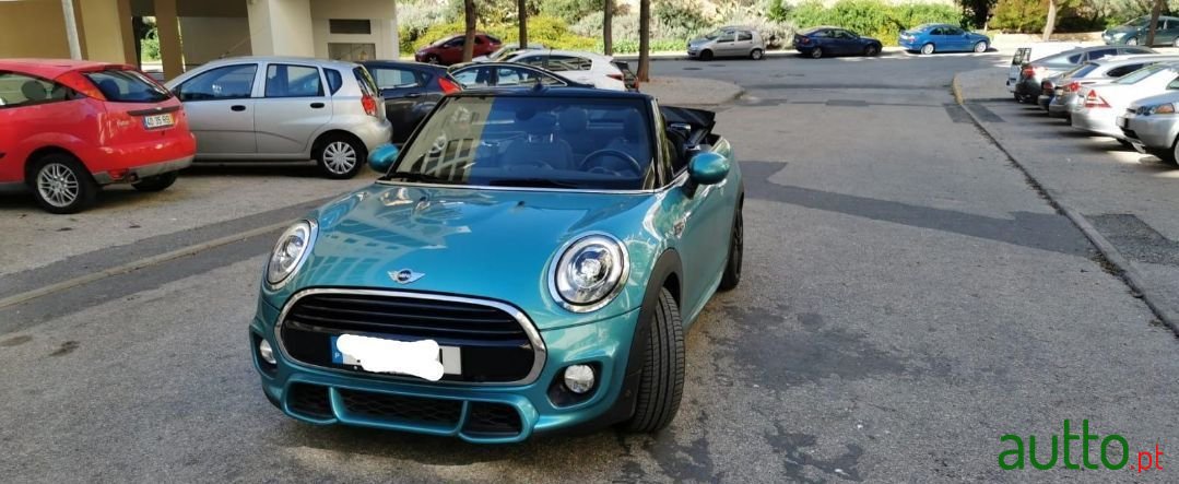 2016' MINI Cabrio photo #1