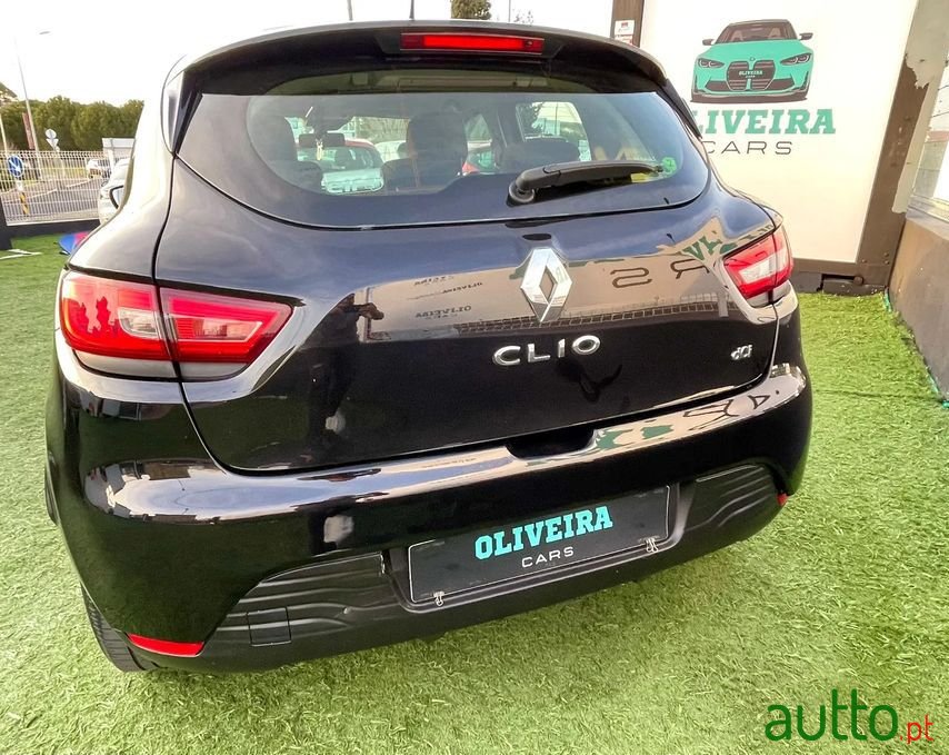 2015' Renault Clio photo #3