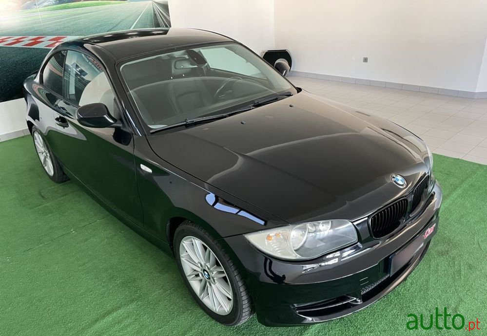 2009' BMW 118 photo #3