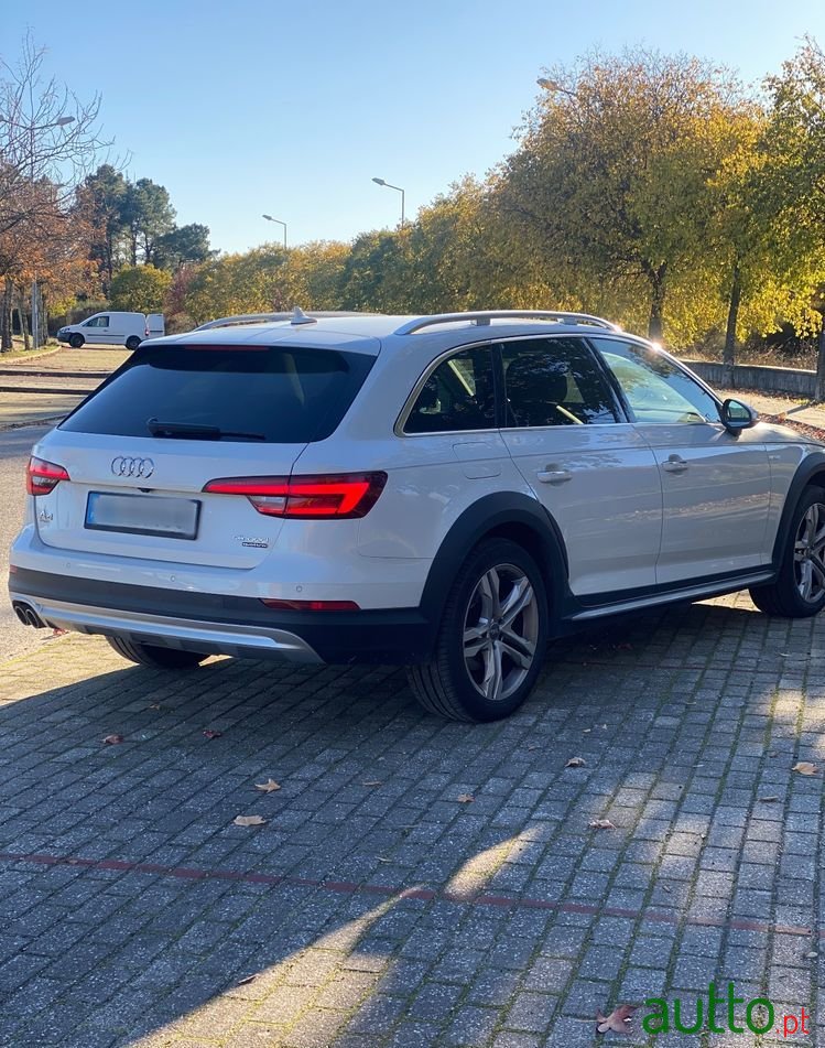 2017' Audi A4 Allroad photo #3