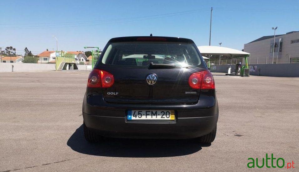 2008' Volkswagen Golf photo #4