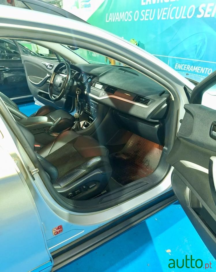 2008' Citroen C5 Tourer photo #6