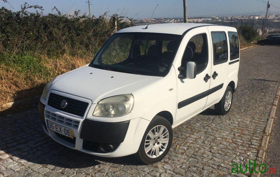 2007' Fiat Doblo 1.3 Multijet photo #2