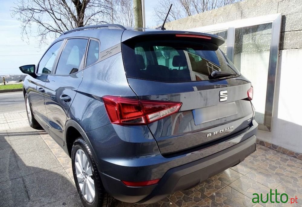 2019' SEAT Arona 1.0 Tgi Xcellence photo #2
