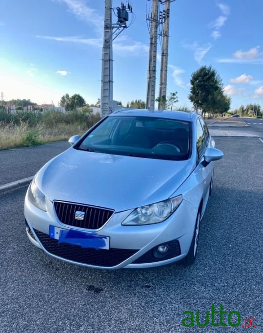 2010' SEAT Ibiza photo #1