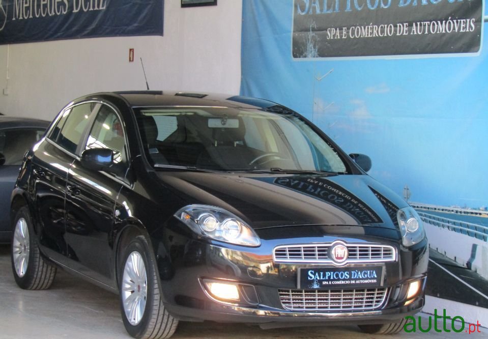 2011' Fiat Bravo photo #1