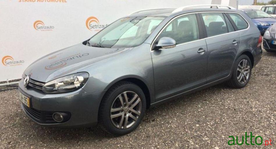 2010' Volkswagen Golf Variant photo #2