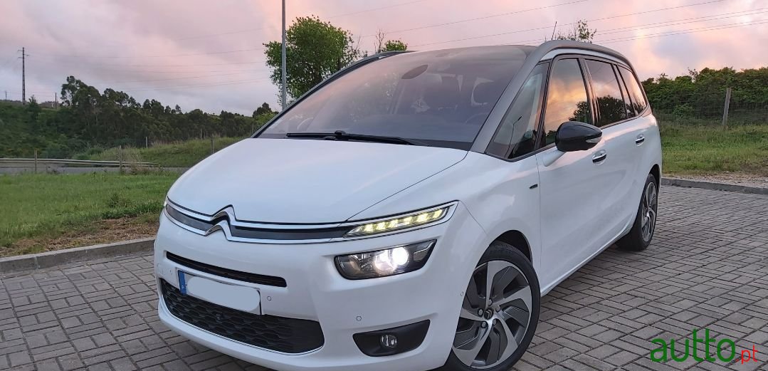 2015' Citroen C4 Grand Picasso photo #1