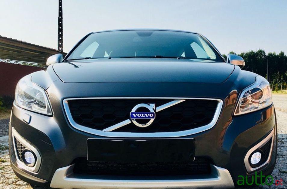 2012' Volvo C30 R Design photo #3
