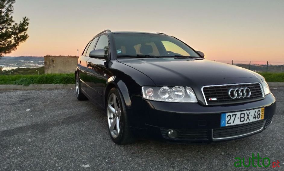 2002' Audi A4 Avant photo #1