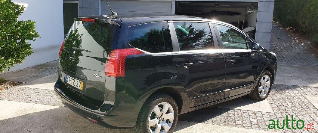 2015' Peugeot 5008 photo #4
