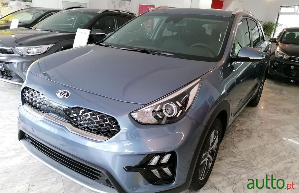 2020' Kia Niro photo #3