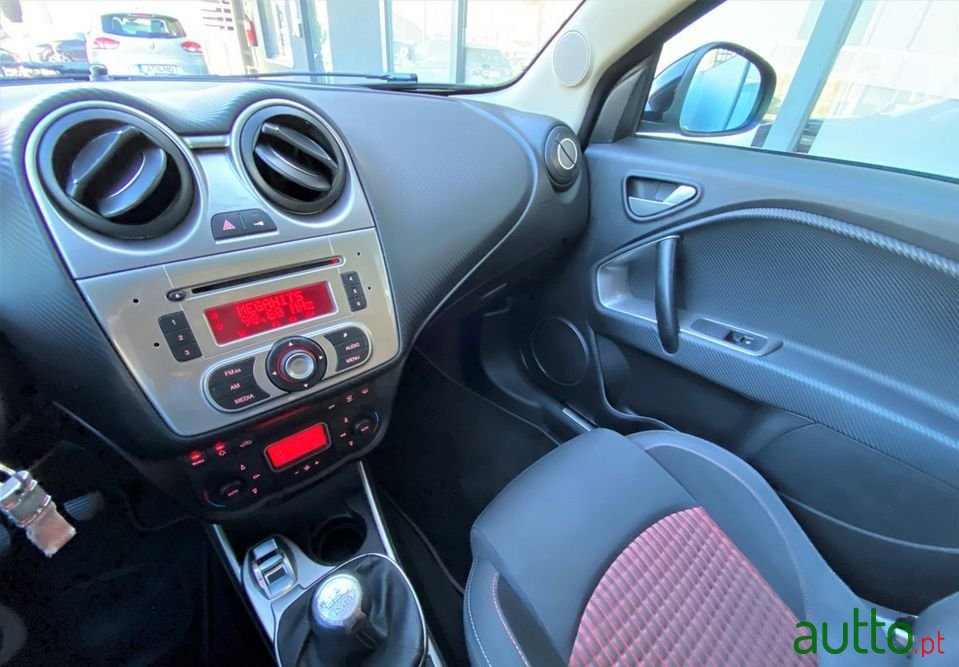 2011' Alfa Romeo MiTo photo #6
