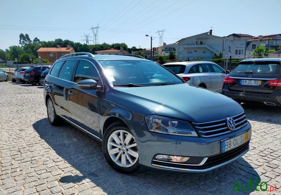 2014' Volkswagen Passat Variant photo #3