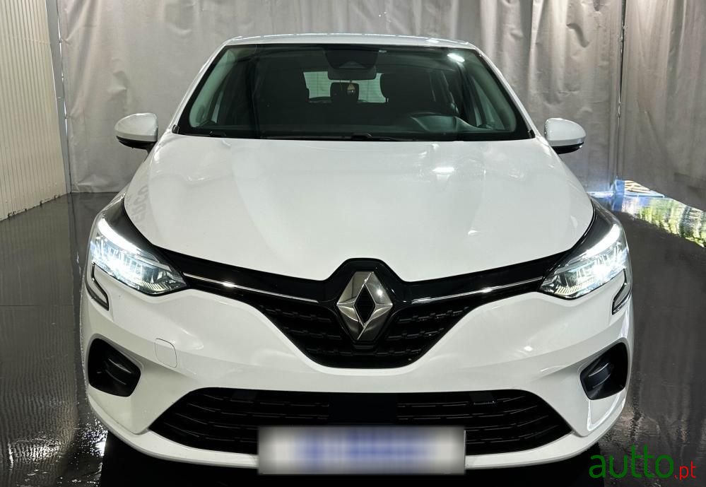 2021' Renault Clio 1.6 E-Tech Intens photo #2