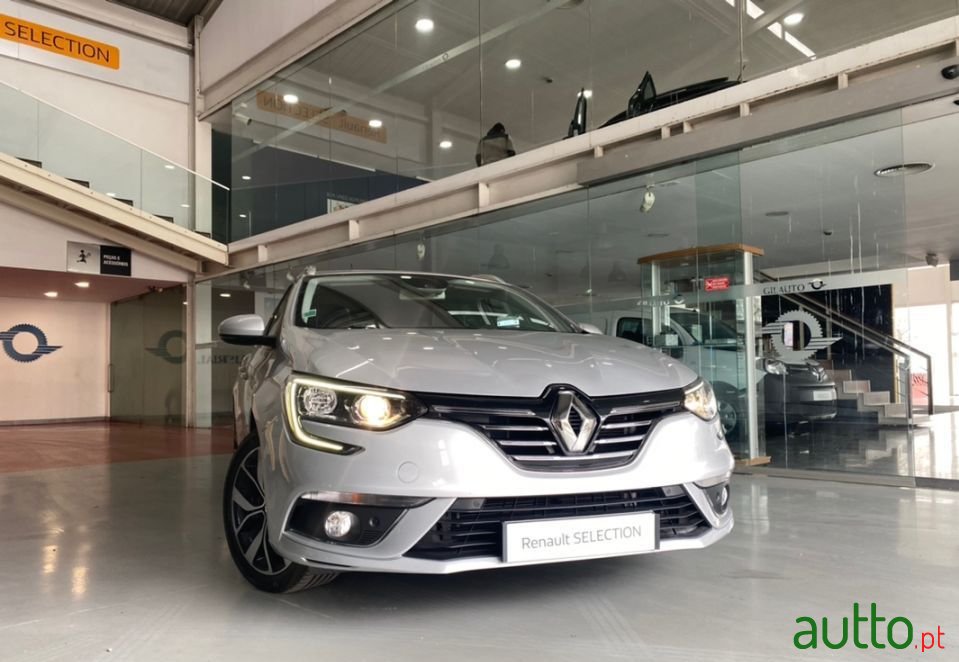 2020' Renault Megane Sport Tourer photo #1