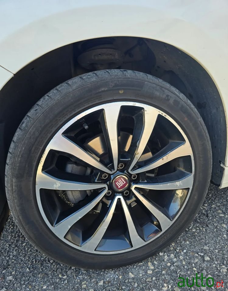 2019' Fiat Tipo Station Wagon photo #3