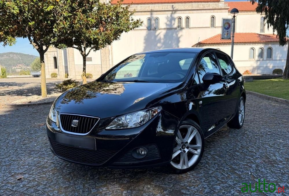 2012' SEAT Ibiza photo #1